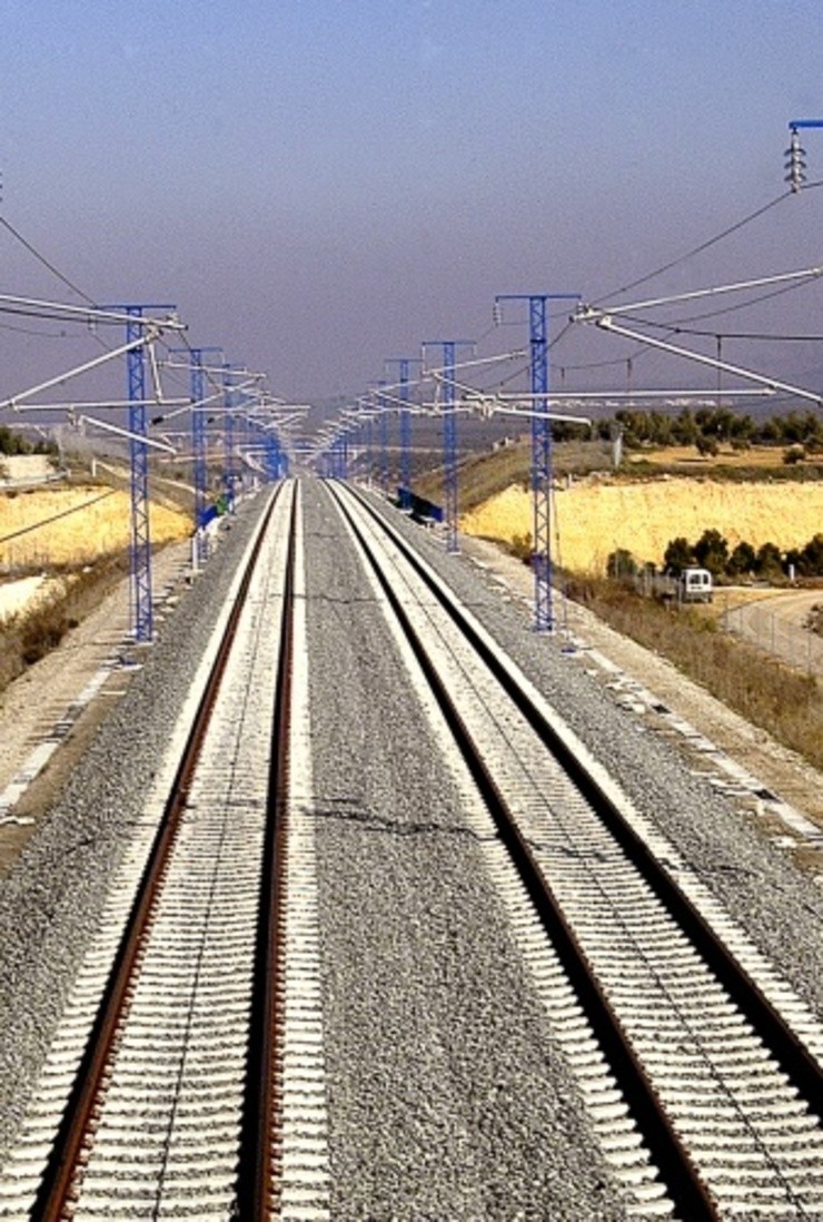 Adif licita por 12 millóns de euros melloras na liña Lugo-Monforte-Ourense