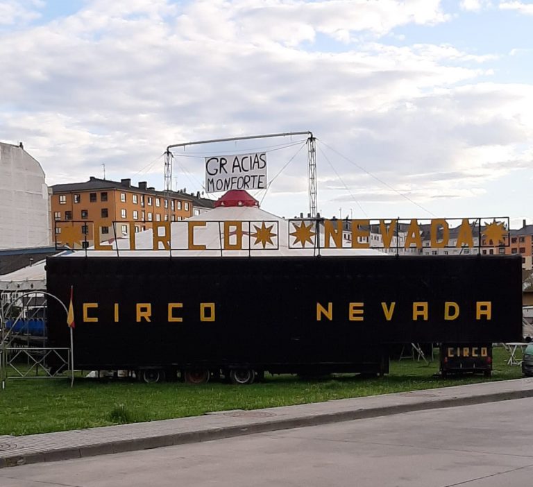 Funcións de balde do Circo Nevada como agradecemento á cidade de Monforte
