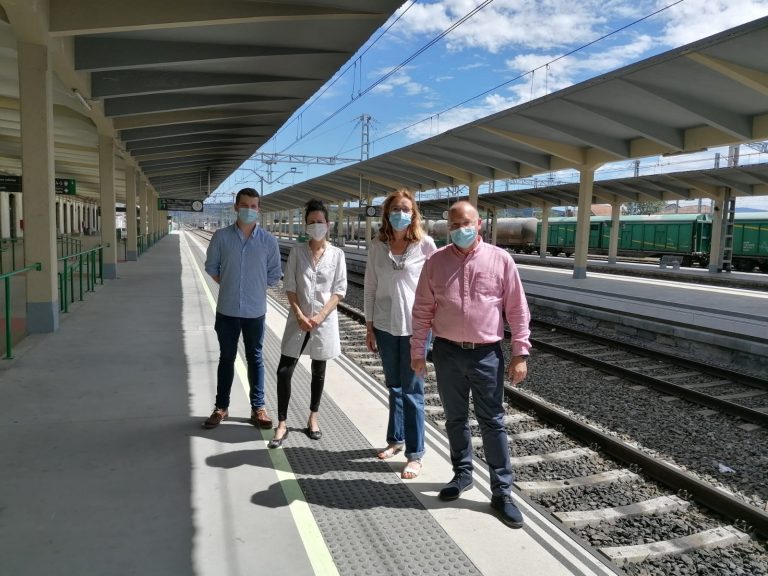 “Tomé pasará á historia por entregar a Ourense o liderado ferroviario”, aseguran os populares