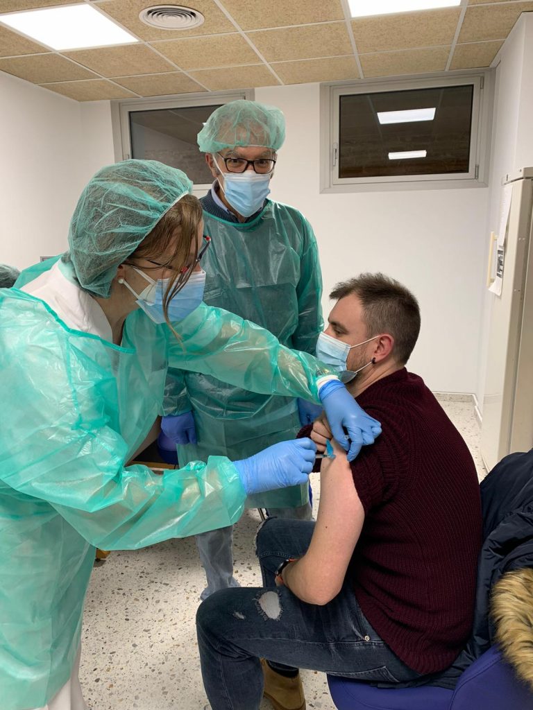 Duplícase a capacidade de vacinación no sur de Lugo tras habilitar as instalacións do Sagrado Corazón