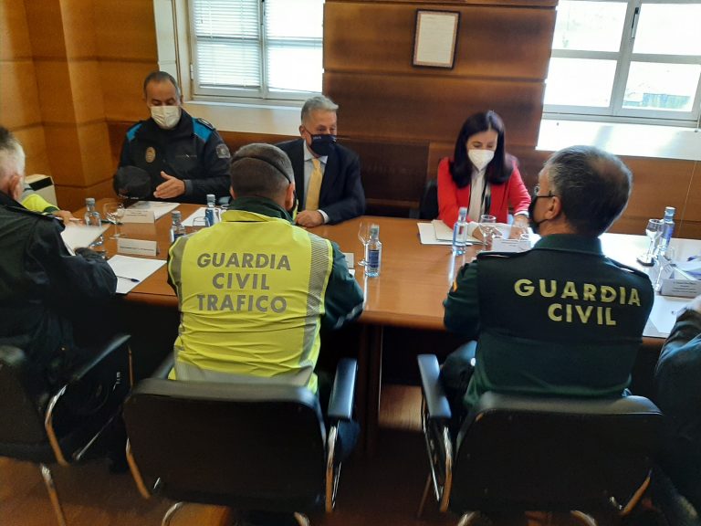 Coordinando a seguridade das próximas citas en Quiroga e informando da criminalidade no concello