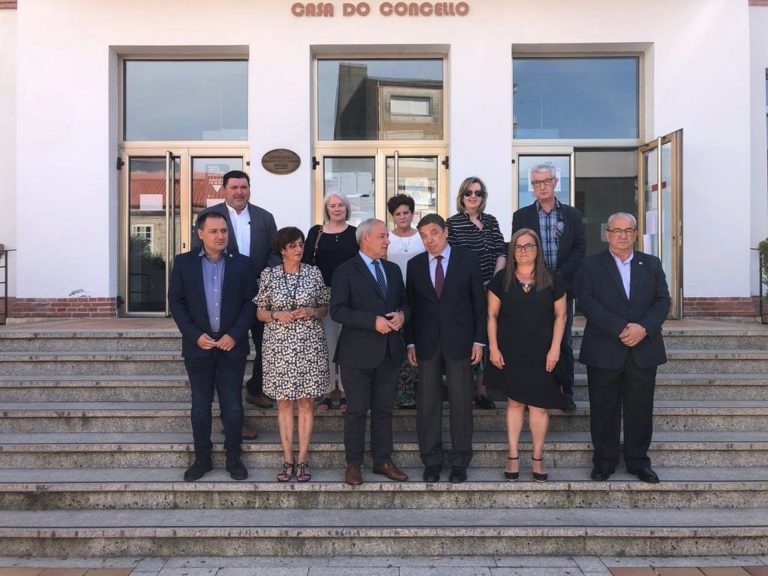 O ministro Planas inicia un percorrido por Galicia reivindicando o potencial da Ribeira Sacra en Monforte