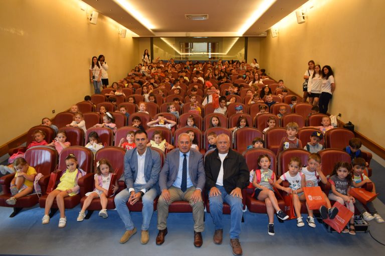 175 nenas/os do Concilia Sarria visitan Lugo e a Deputación