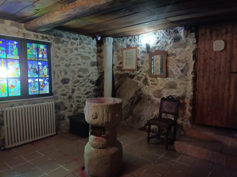 Casa dos Muros en Pantón, reinventándose en Turismo Rural con Escapismo na Ribeira Sacra