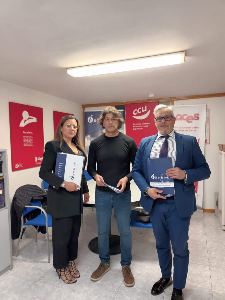 Comerciantes de Sarria asinan un convenio co Grupo Isonor