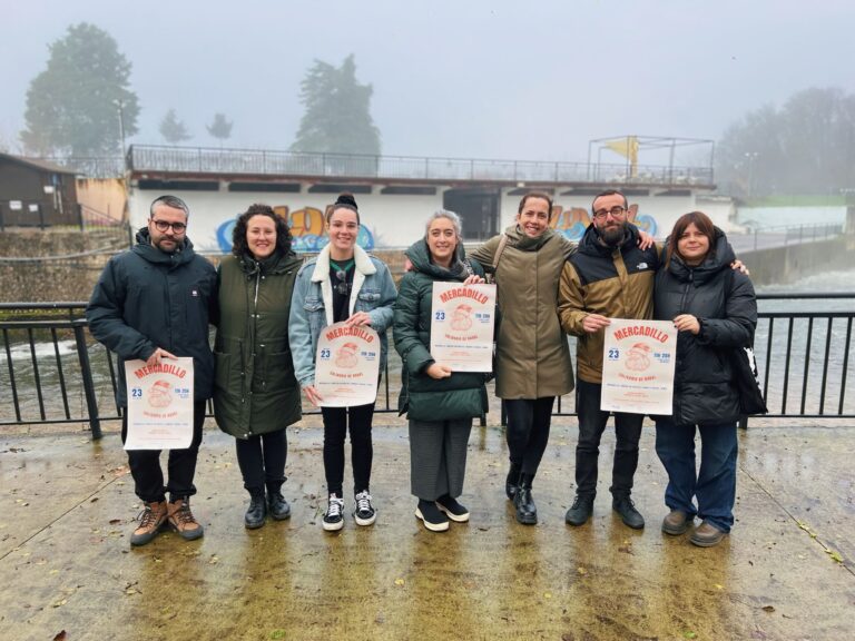 Mercadiño solidario no Club Fluvial de Monforte