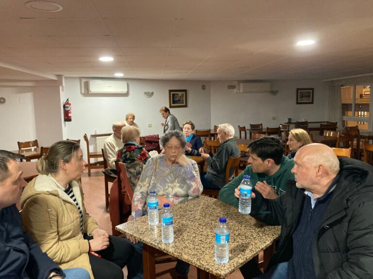 A candidatura socialista na provincia reúnese con pensionistas en Chantada