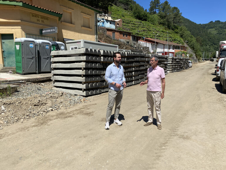 O PP asegura que as obras do ferrocarril que ían durar 7 meses alongaranse ata os 3 anos