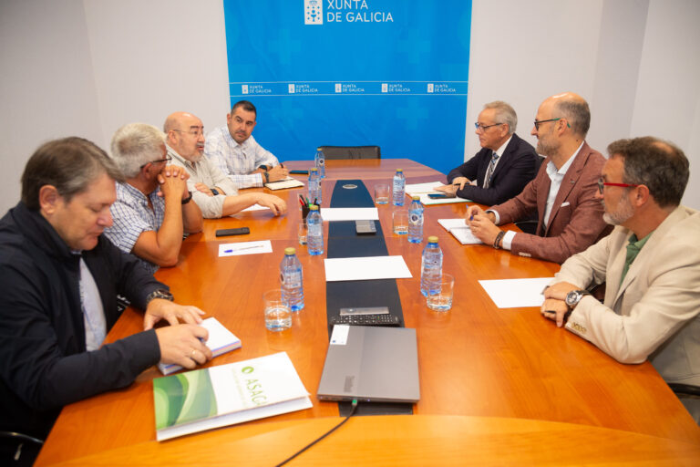 Constitúese unha mesa de traballo para apoiar á D.O. Ribeira Sacra mentres os viticultores seguen con mobilizacións