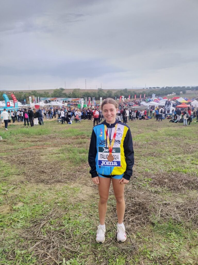 A atleta da Gándara, Sabela Nieves, acada o bronce no Campionato de España de cross por equipos