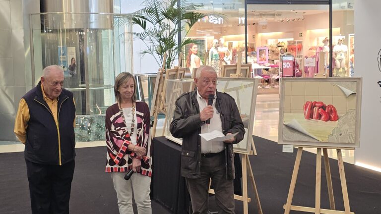 Exposición, curso de pintura rápida e estrea documental no Centro Comercial Ponte Vella