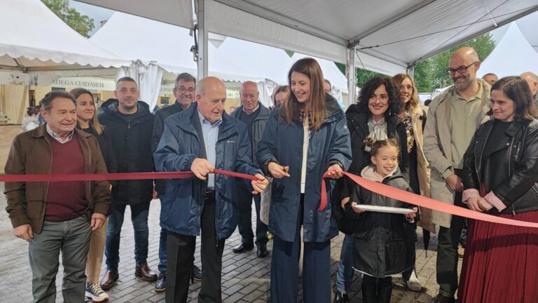 Pantón inaugura 3 días de Mostra de Viños con carpa contra a chuvia