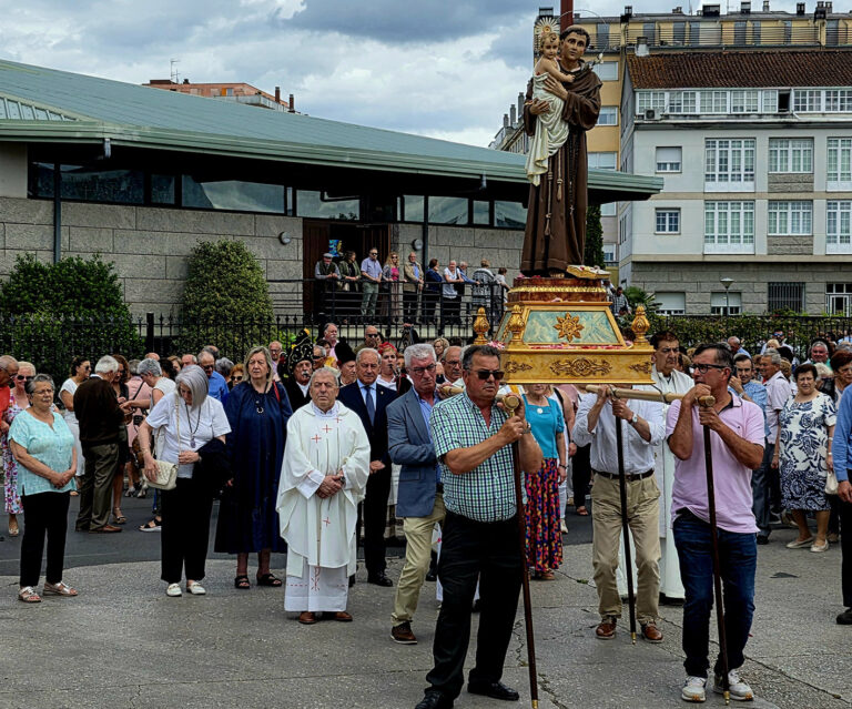 Monforte celebra os actos na honra a San Antonio