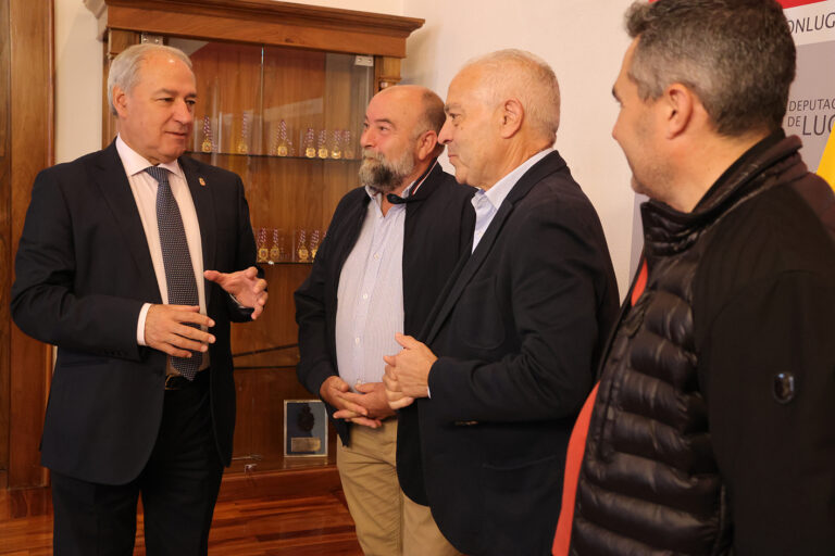 Case 500.000€ da Deputación para mellorar servizos en Quiroga e Samos