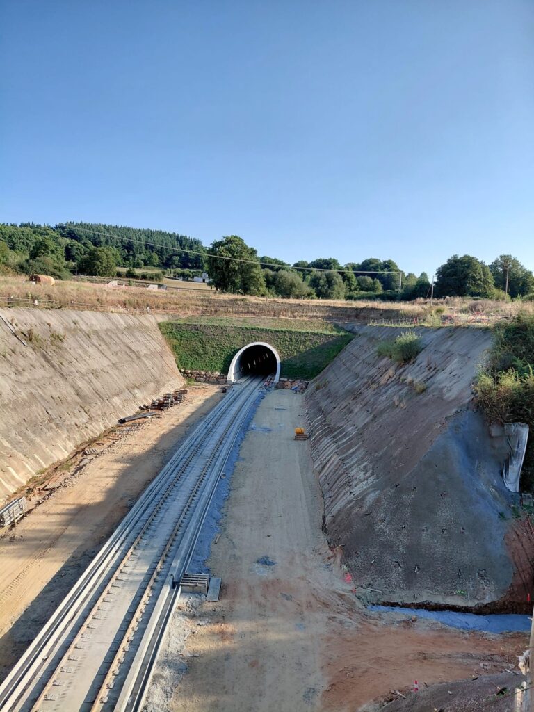 Transportes finaliza o novo túnel de Oural na liña Ourense-Monforte-Lugo