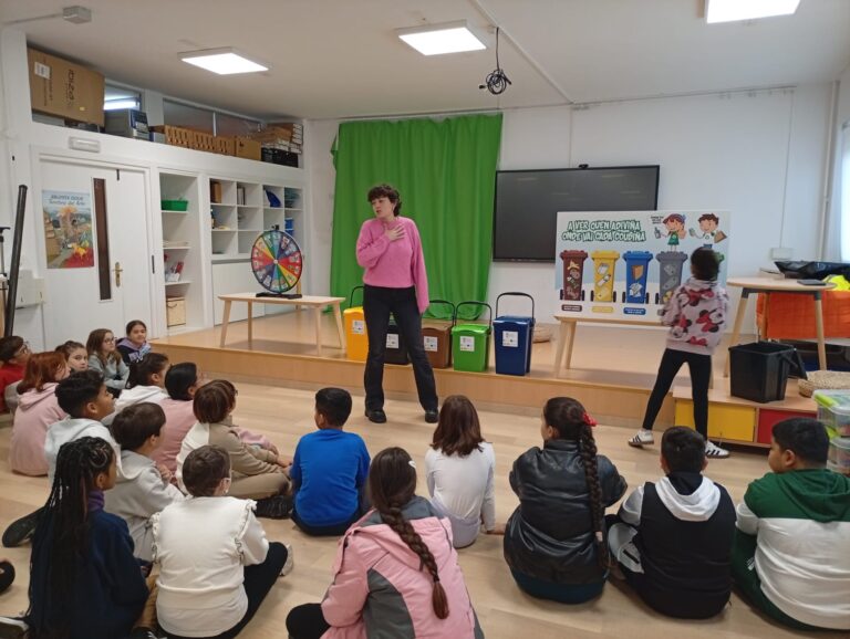 Concenciación nos Centros Educativos de Monforte para a xestión de residuos orgánicos