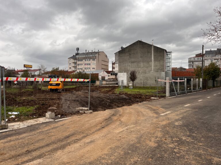 Comezan en Monforte as obras de ampliación da rúa Roberto Martínez Andrade cara a rúa Santiago