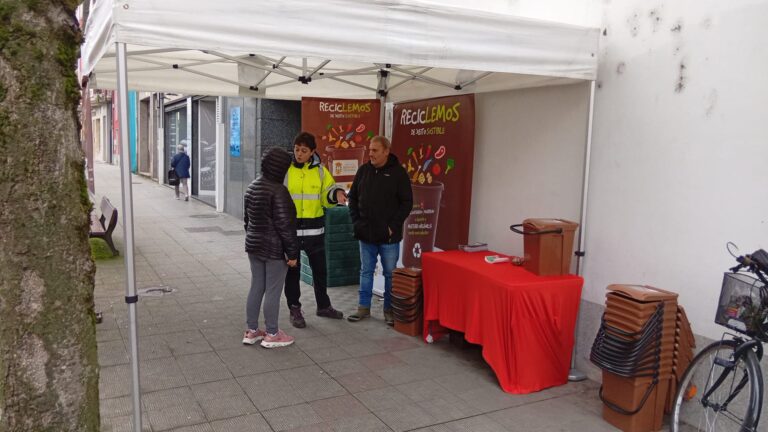 Continúa en Monforte a campaña informativa “RecicLemos de xeito sostible”