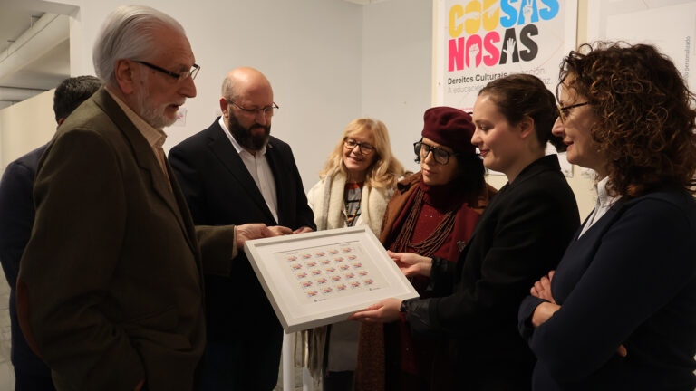 A Rede Museística Provincial presenta o material filatélico que entrará en curso o 18 de decembro, Día Internacional da Persoa Migrante