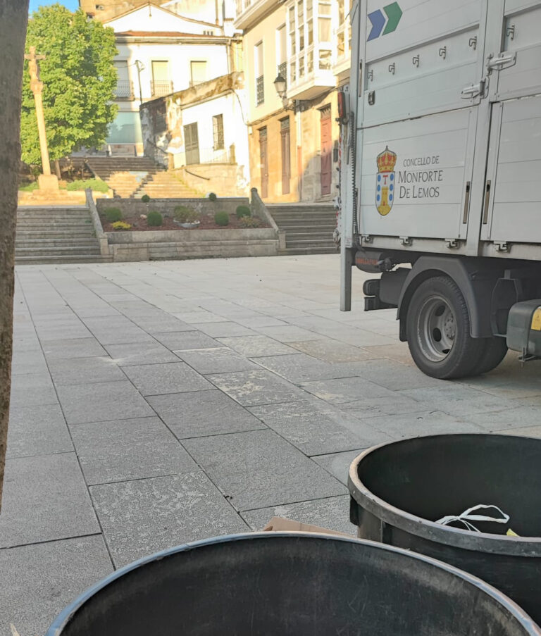 A recollida de lixo en Monforte adiántase en Noiteboa e Fin de Ano