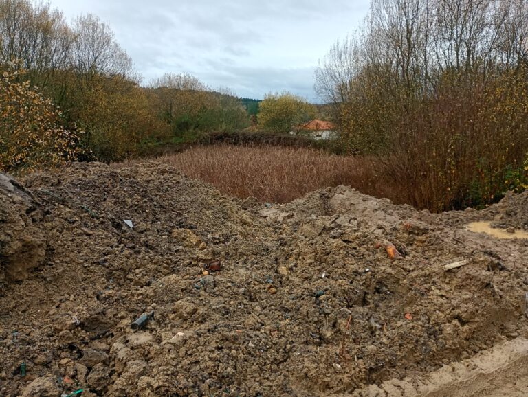 IGV esixe á Consellería de Medio Ambiente investigar unha vertedura na parroquia soberina de Neiras