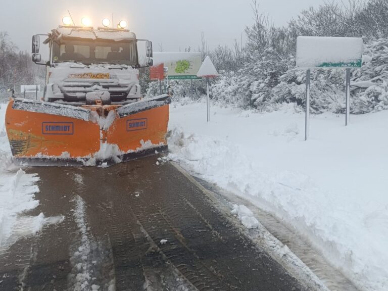 A Deputación activa o operativo invernal ante a previsión de nevadas desde os 600 metros