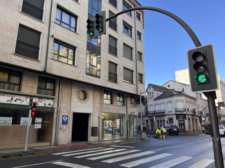 Monforte renova as luminarias dos semáforos e instala dispositivos sonoros nos pasos de peóns