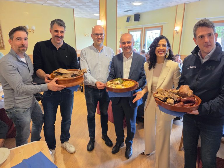 Máis de 300 persoas degustaron o Cocido Gourmet Porco Celta do Incio