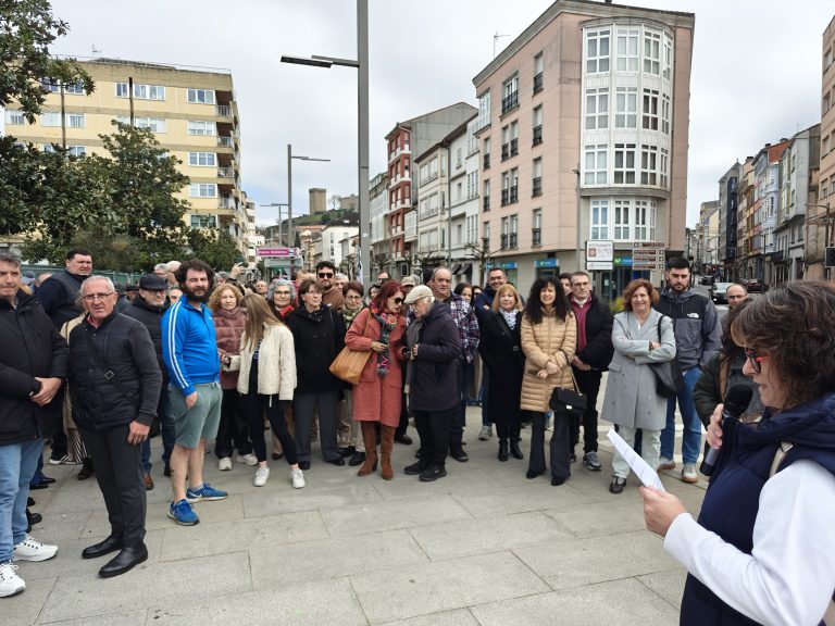 Protesta cidadá en Monforte pola fonte do Parque dos Condes