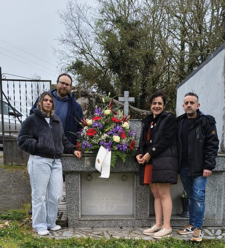 O BNG de Pantón homenaxea no 8M a Cándida Fernández