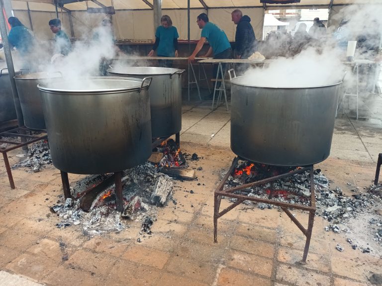 XXIII Feira da Carne ao Caldeiro e Produtos Locais en Castro Carballedo