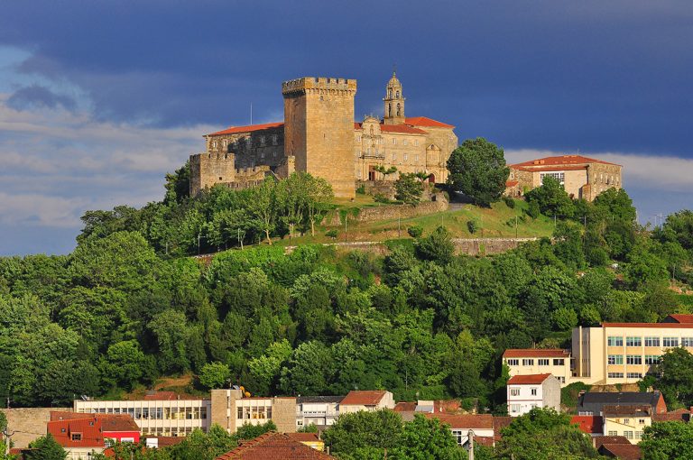 15.000€ para a limpeza e roza da contorna do conxunto monumental de San Vicente do Pino