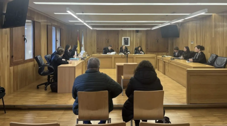 Condenadas a dous anos de cárcere a exconcelleira de Láncara Begoña López e o seu pai por estafa e falsidade