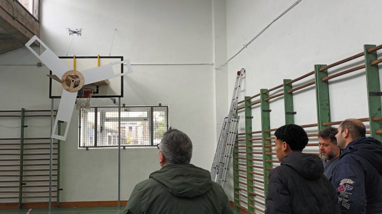 O IES Daviña Rey participa na ‘Liga Maker Drone’, unha competición de drons única en Galicia
