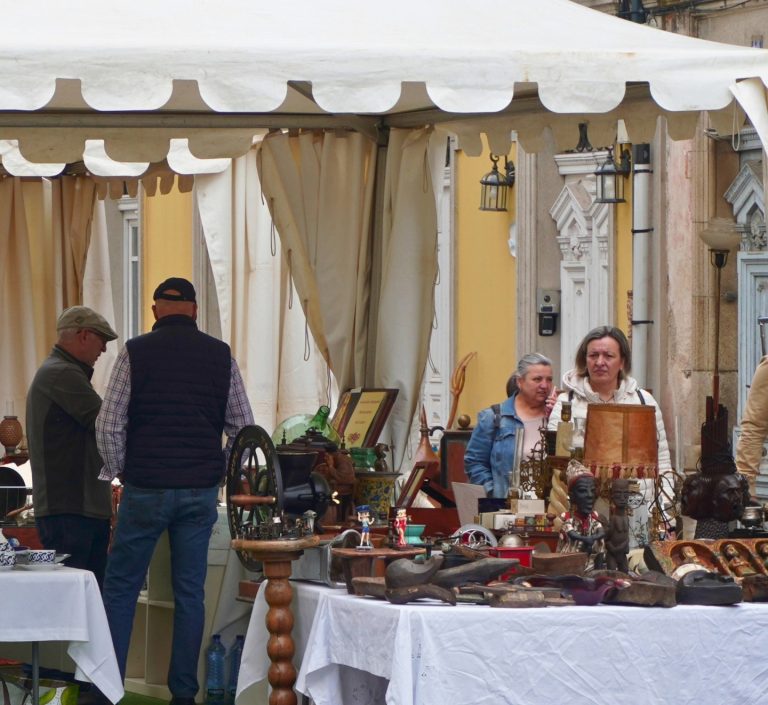 As antigüidades e a restauración vestiron Sarria esta fin de semana