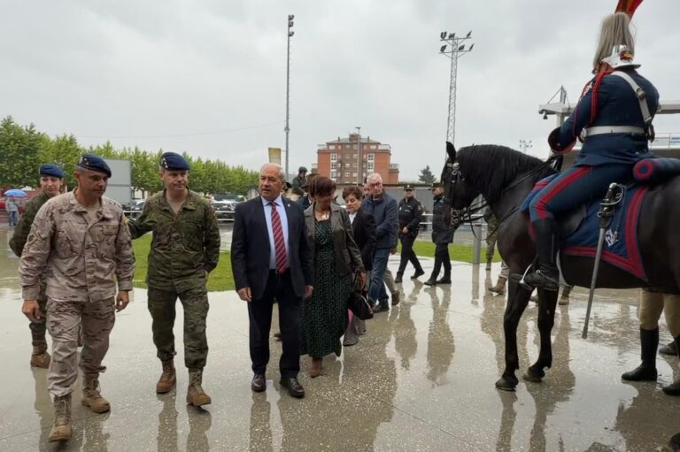 Tomé agradece a implicación de Monforte coa visita da Guardia Real