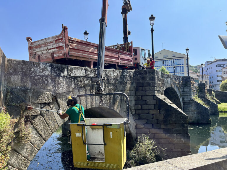 O 1 de xuño desde as 8:00h péchase ao tráfico de peóns e vehículos a Ponte Medieval de Monforte por labores de limpeza