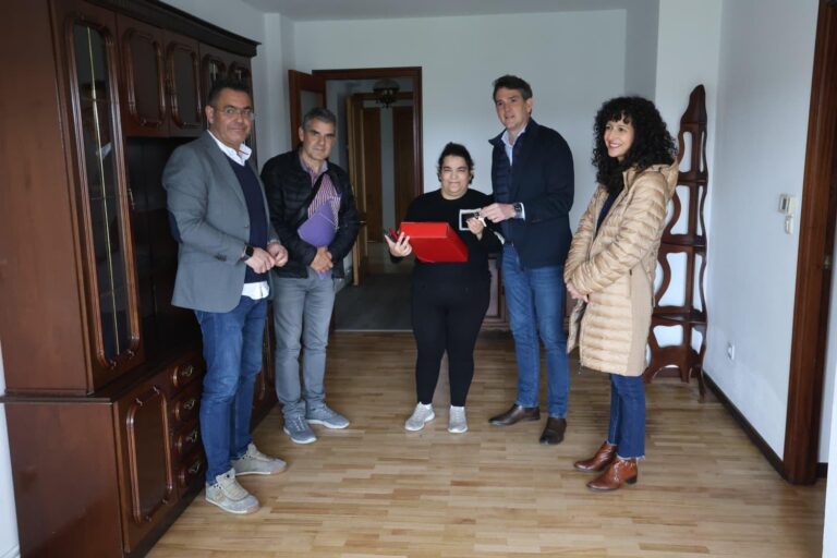 A Xunta entrega en Monforte 4 vivendas de promoción pública en réxime de alugueiro