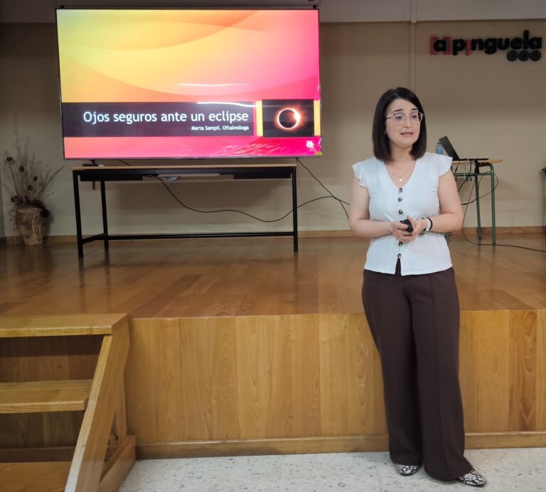 Charlas sobre literatura e oftalmoloxía no IES A Pinguela