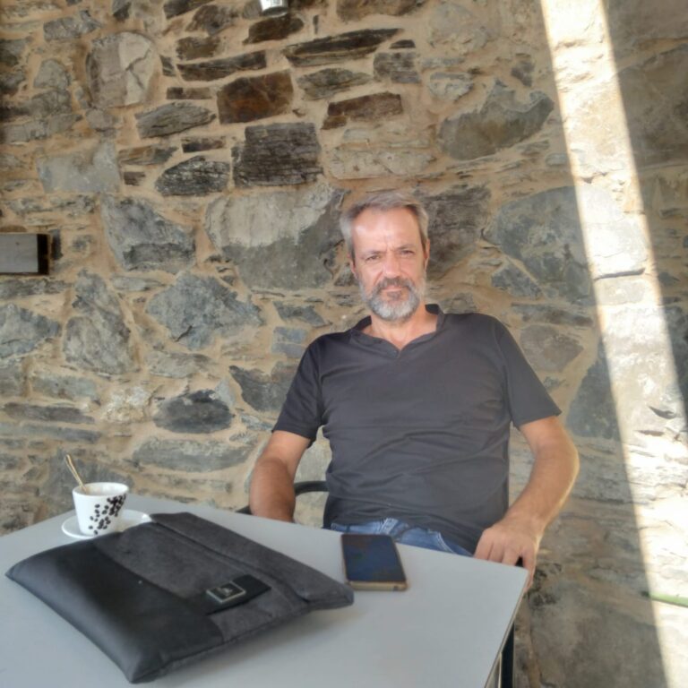 A experiencia dun profesor de español polo mundo este 20 de agosto nas Conversas de Verán de Ribas de Sil