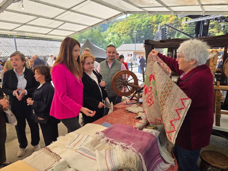 Triacastela celebra a súa XIV Feira de Artesanía e produtos locais