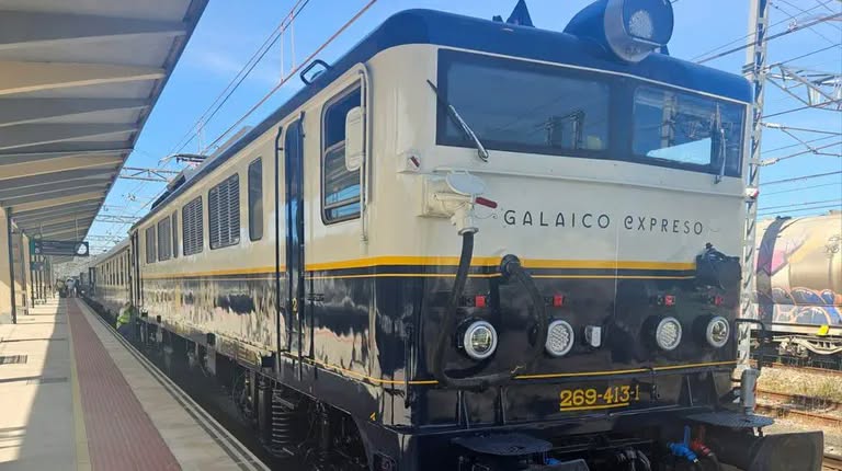 Viaxe promocional e institucional do tren Galaico Expreso entre Ourense e San Clodio-Quiroga