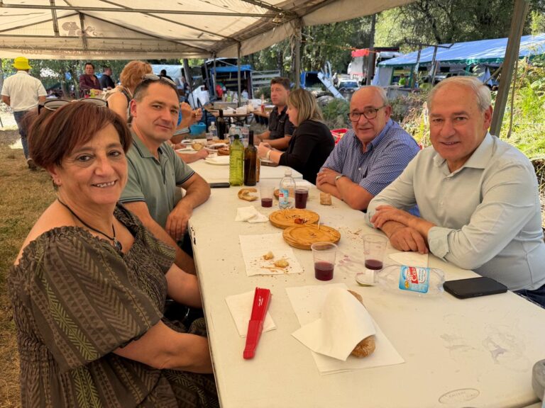 Alcalde e membros do equipo de goberno participan na romaría do San Mateo