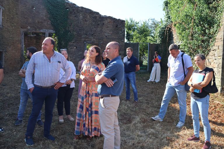A Deputación cederá a Casona do Incio e unha parcela na Maiorga, en Pantón, aos respectivos concellos