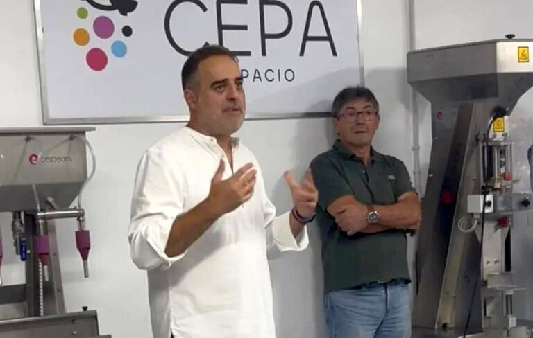O enólogo Roberto Regal contribúe ao nacemento da primeira adega comunitaria de carácter público de Asturias