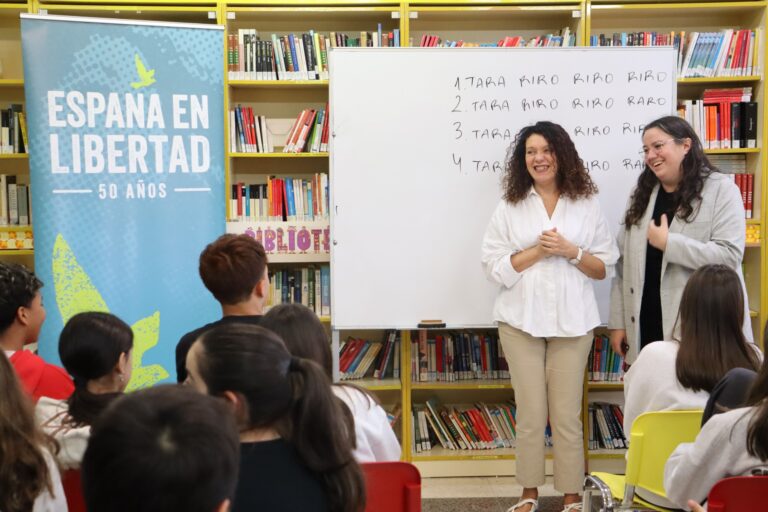 O IES Val do Asma de Chantada acolleu un taller de regueifas